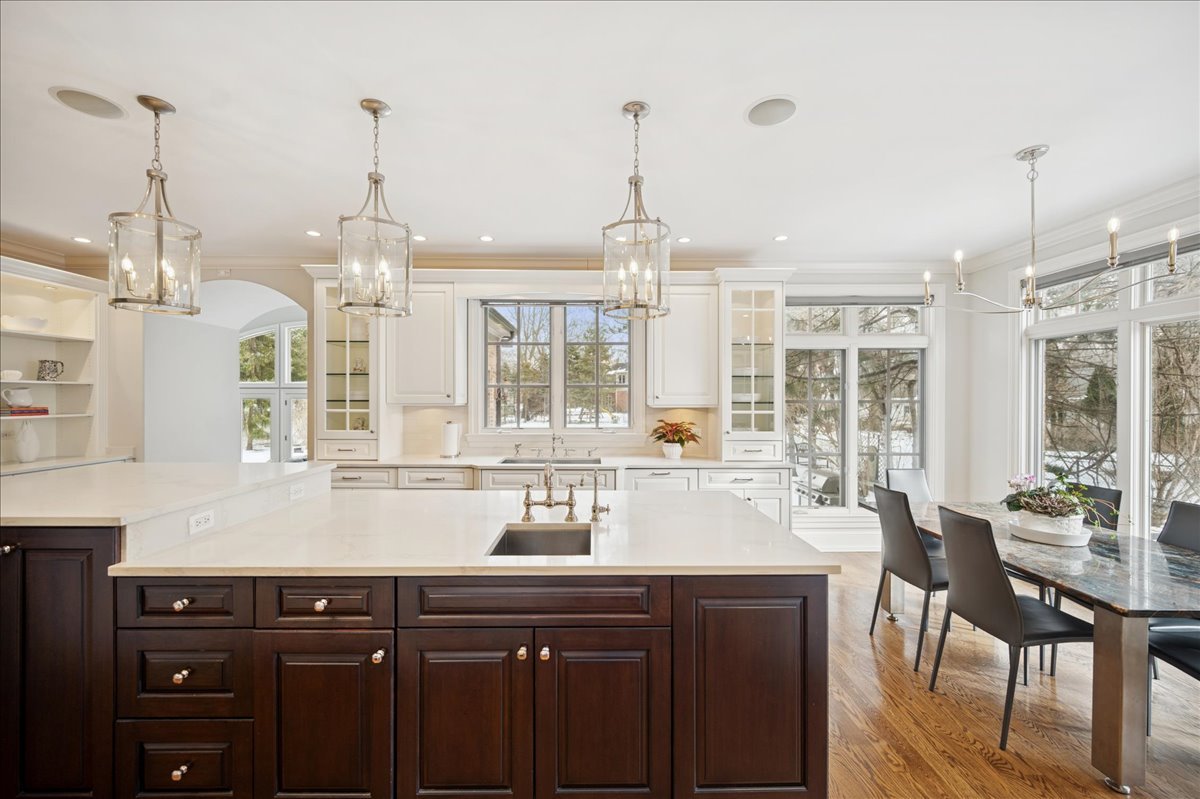 985 Pine Tree Lane Winnetka, IL 60093 - Photo 19 of 60