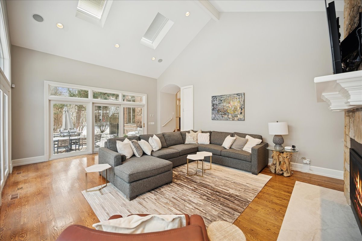 985 Pine Tree Lane Winnetka, IL 60093 - Photo 25 of 60