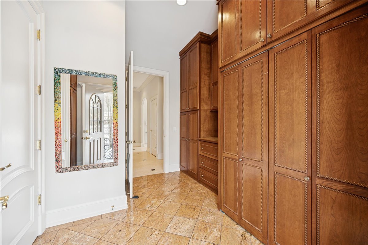 985 Pine Tree Lane Winnetka, IL 60093 - Photo 28 of 60