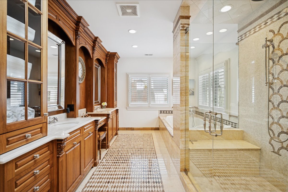 985 Pine Tree Lane Winnetka, IL 60093 - Photo 35 of 60