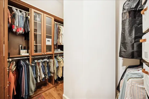 $2,885,000 | 985 Pine Tree Lane, Winnetka, IL 60093