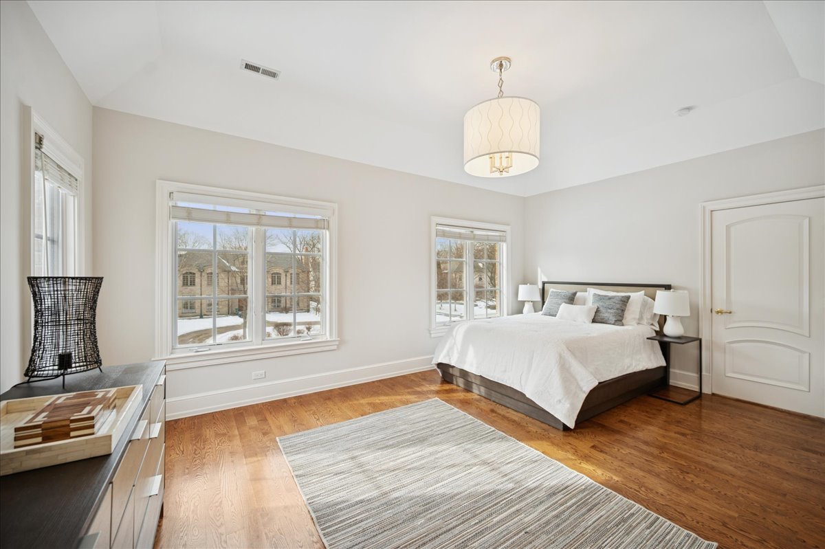 985 Pine Tree Lane Winnetka, IL 60093 - Photo 39 of 60