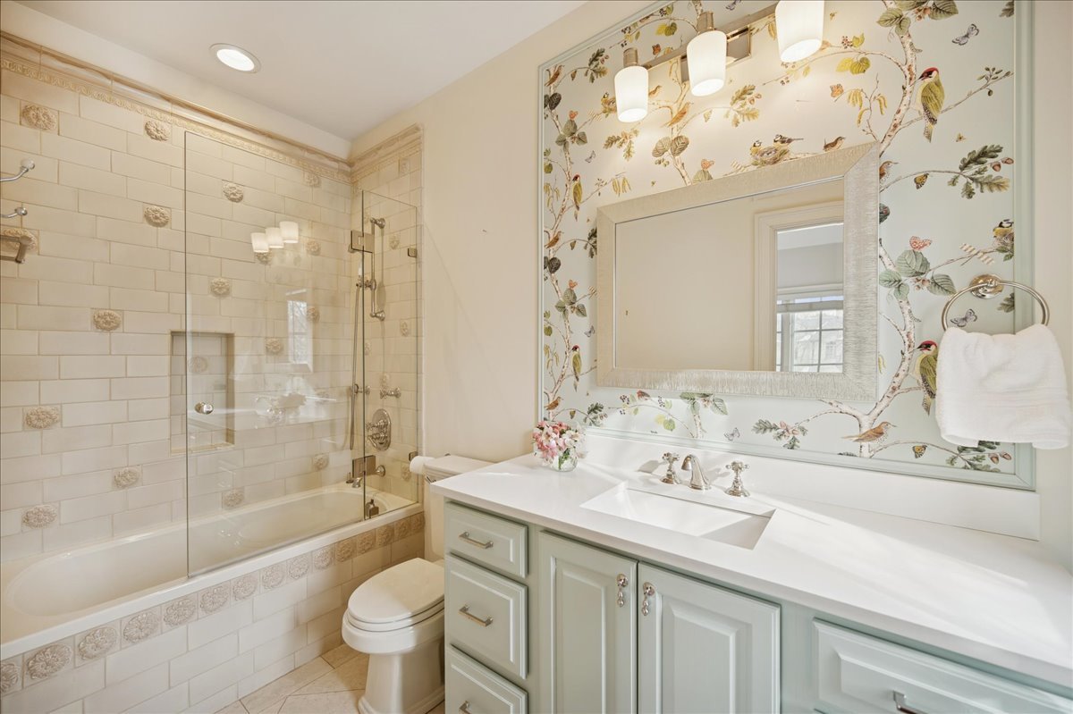 985 Pine Tree Lane Winnetka, IL 60093 - Photo 40 of 60