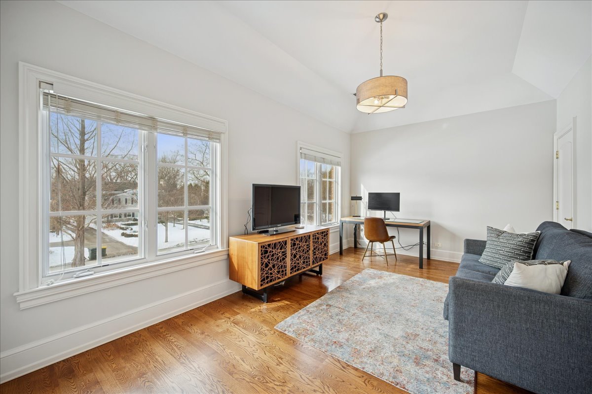 985 Pine Tree Lane Winnetka, IL 60093 - Photo 42 of 60