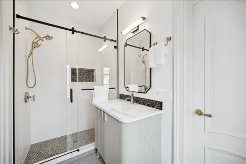 $2,885,000 | 985 Pine Tree Lane, Winnetka, IL 60093