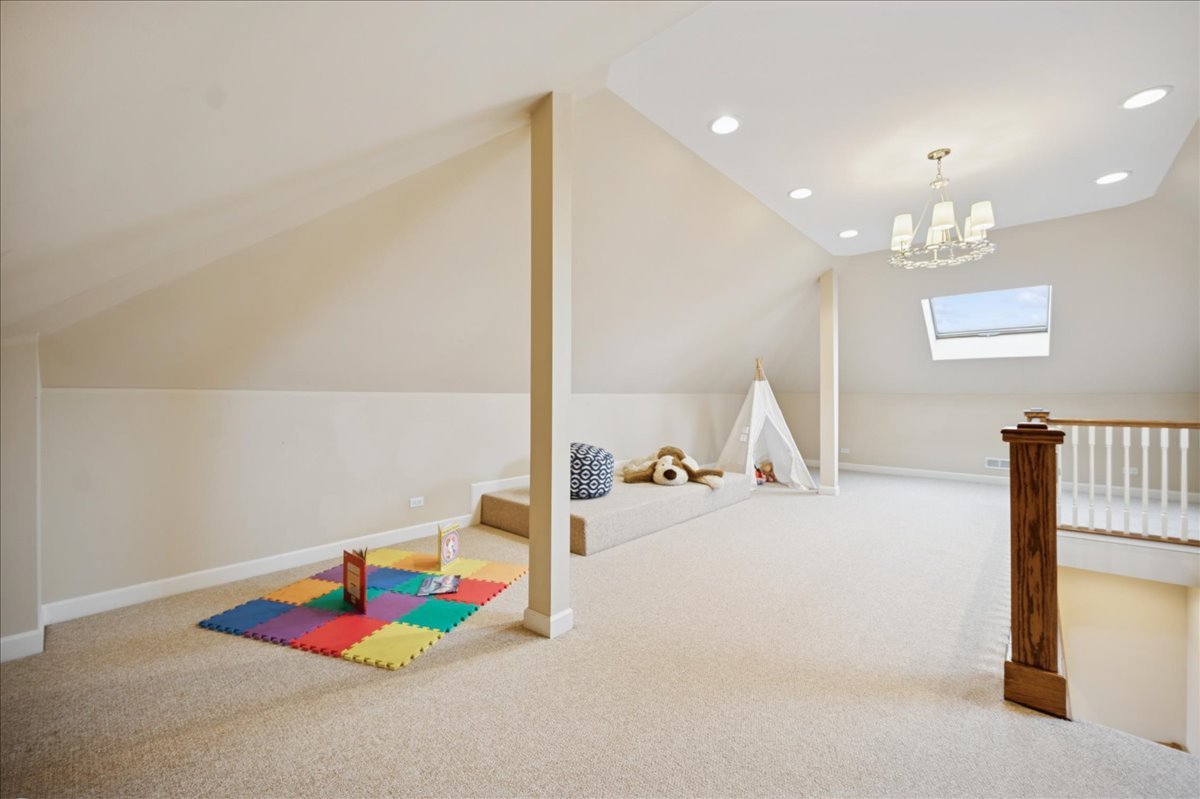 985 Pine Tree Lane Winnetka, IL 60093 - Photo 45 of 60