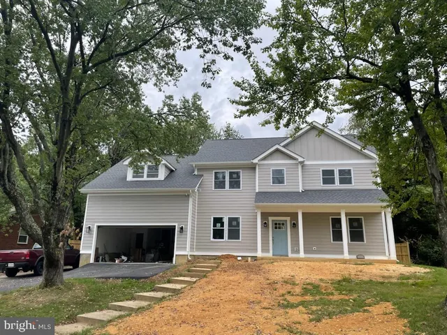 $1,490,000 | 6323 Everglades Drive, Alexandria, VA 22312