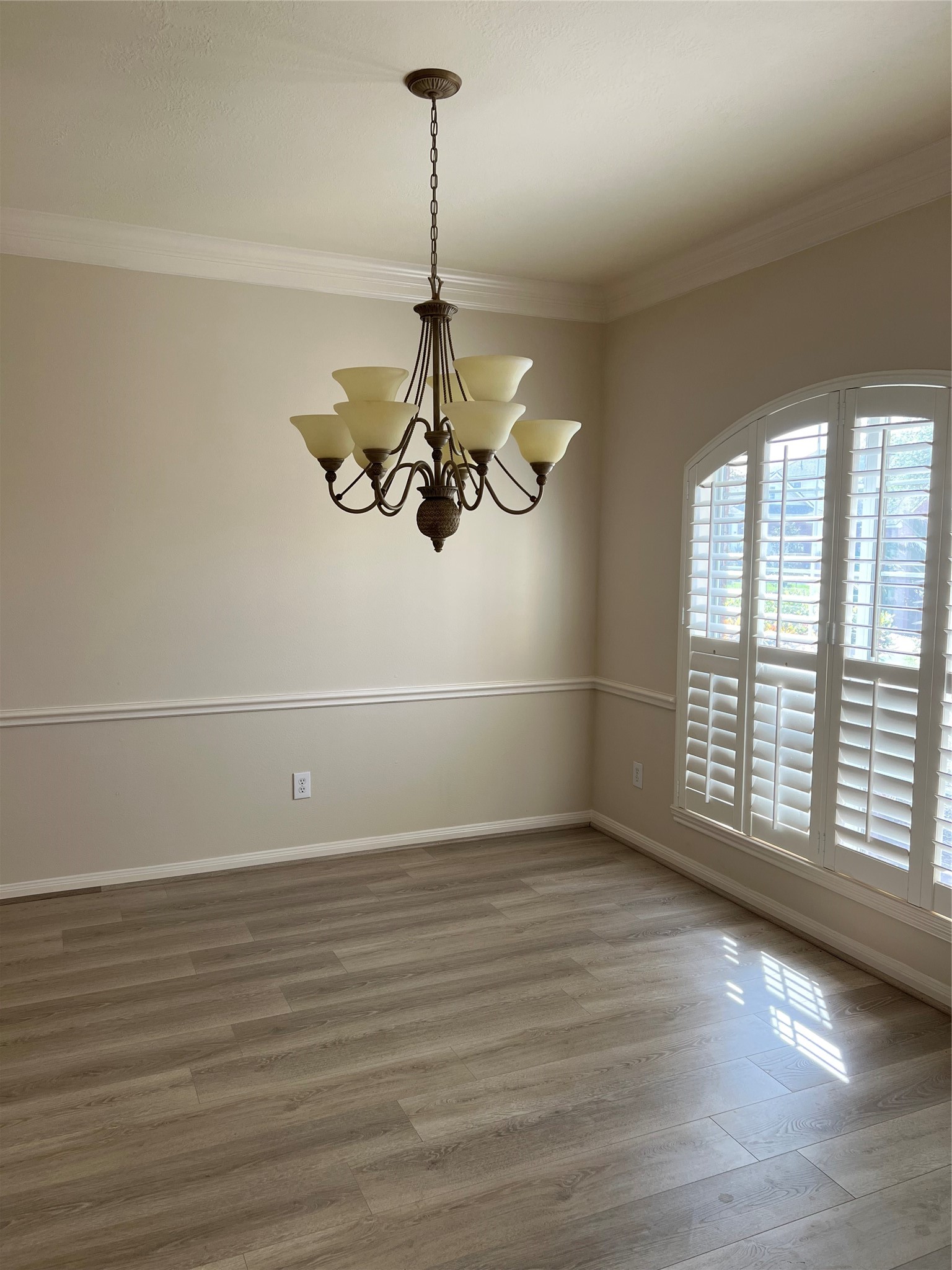 902 Brandy Street Stafford, TX 77477 - Photo 3 of 21 a view of a room with window wooden floor and front door
