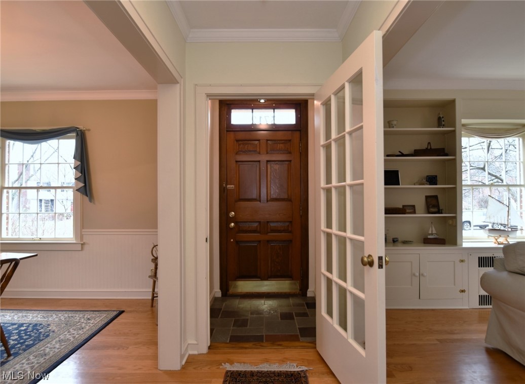 3712 Traver Road Beachwood, OH 44122 - Photo 5 of 43 Restored front door in vestibule