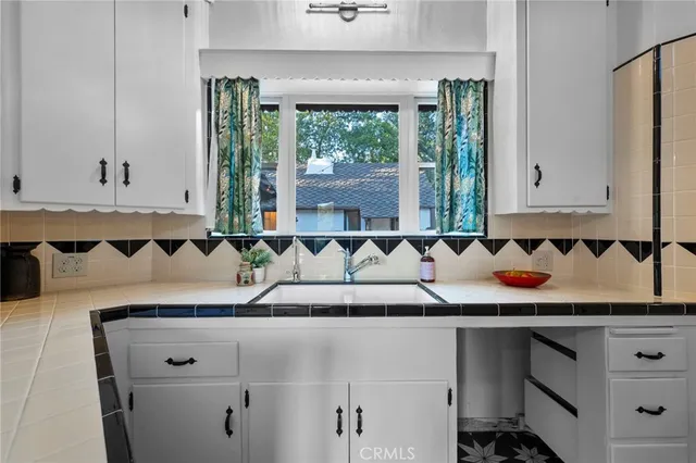 $1,599,999 | 1855 Verdugo Knolls Drive, Glendale, CA 91208