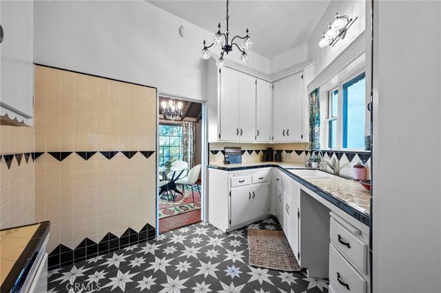 $1,599,999 | 1855 Verdugo Knolls Drive, Glendale, CA 91208