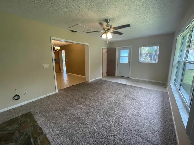 a view of empty room with window