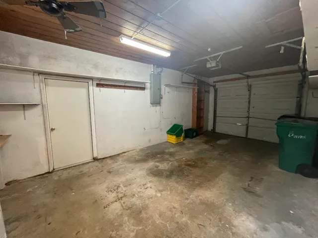 a view of a garage
