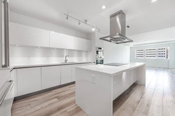 $1,950,000 | 155 East Boca Raton Road, Unit 516, Boca Raton, FL 33432