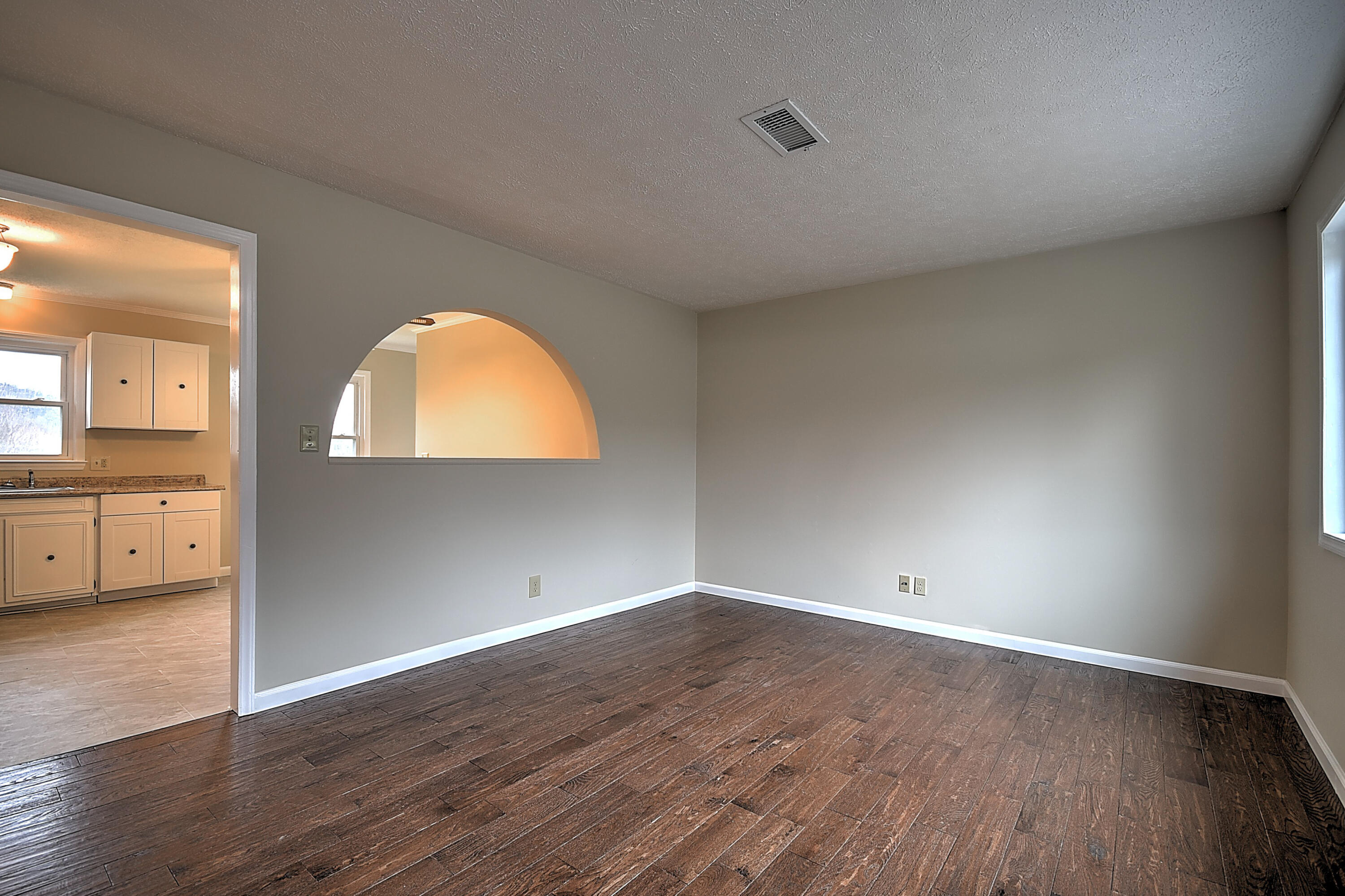 6026 Reedy Creek Road Bristol, VA 24202 - Photo 6 of 41 6026 Reedy Creek-7