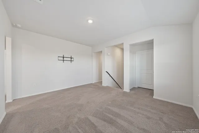 $2,700 | 1719 Chianti Pass, New Braunfels, TX 78130