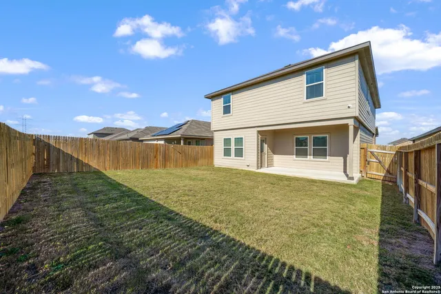 $2,700 | 1719 Chianti Pass, New Braunfels, TX 78130