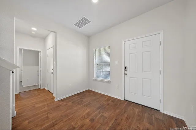 $2,700 | 1719 Chianti Pass, New Braunfels, TX 78130