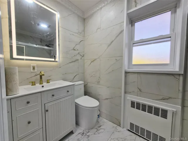 $1,549,000 | 80-19 Utopia Parkway | Jamaica Estates