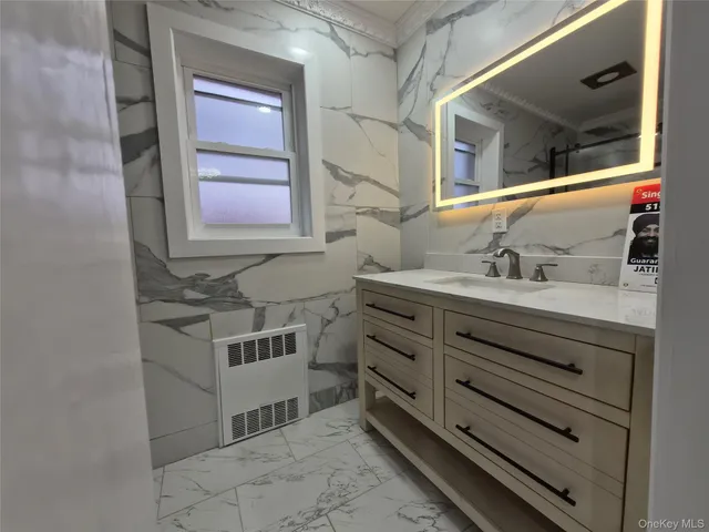 $1,549,000 | 80-19 Utopia Parkway | Jamaica Estates