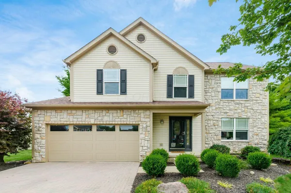 $445,000 | 4690 Helmsbridge Court, Grove City, OH 43123