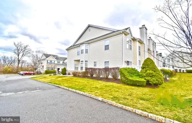 $2,800 | 106 Bethpage Terrace, Easton, PA 18042