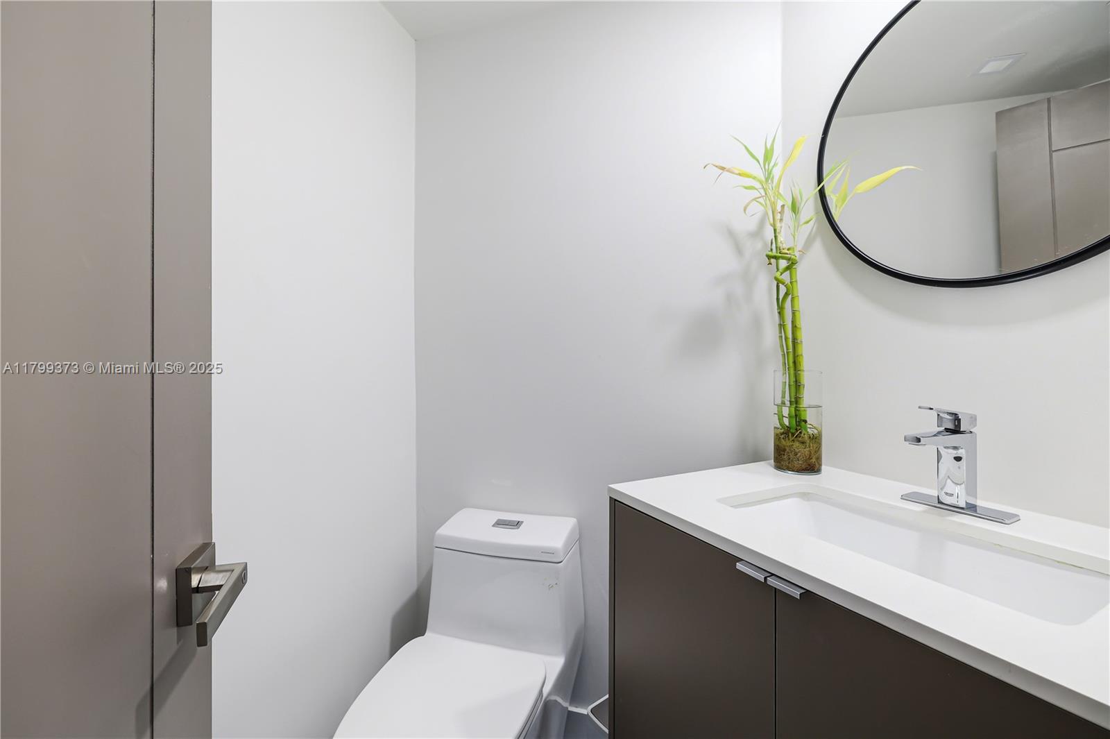 701 Brickell Key Boulevard, Unit 1110 Miami, FL 33131 - Photo 15 of 28