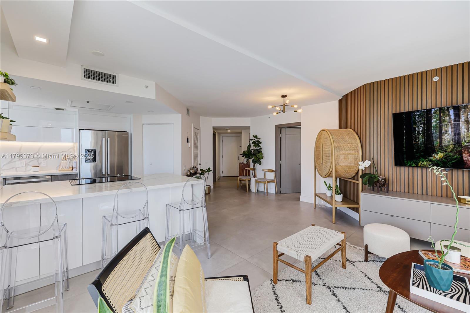 701 Brickell Key Boulevard, Unit 1110 Miami, FL 33131 - Photo 8 of 28