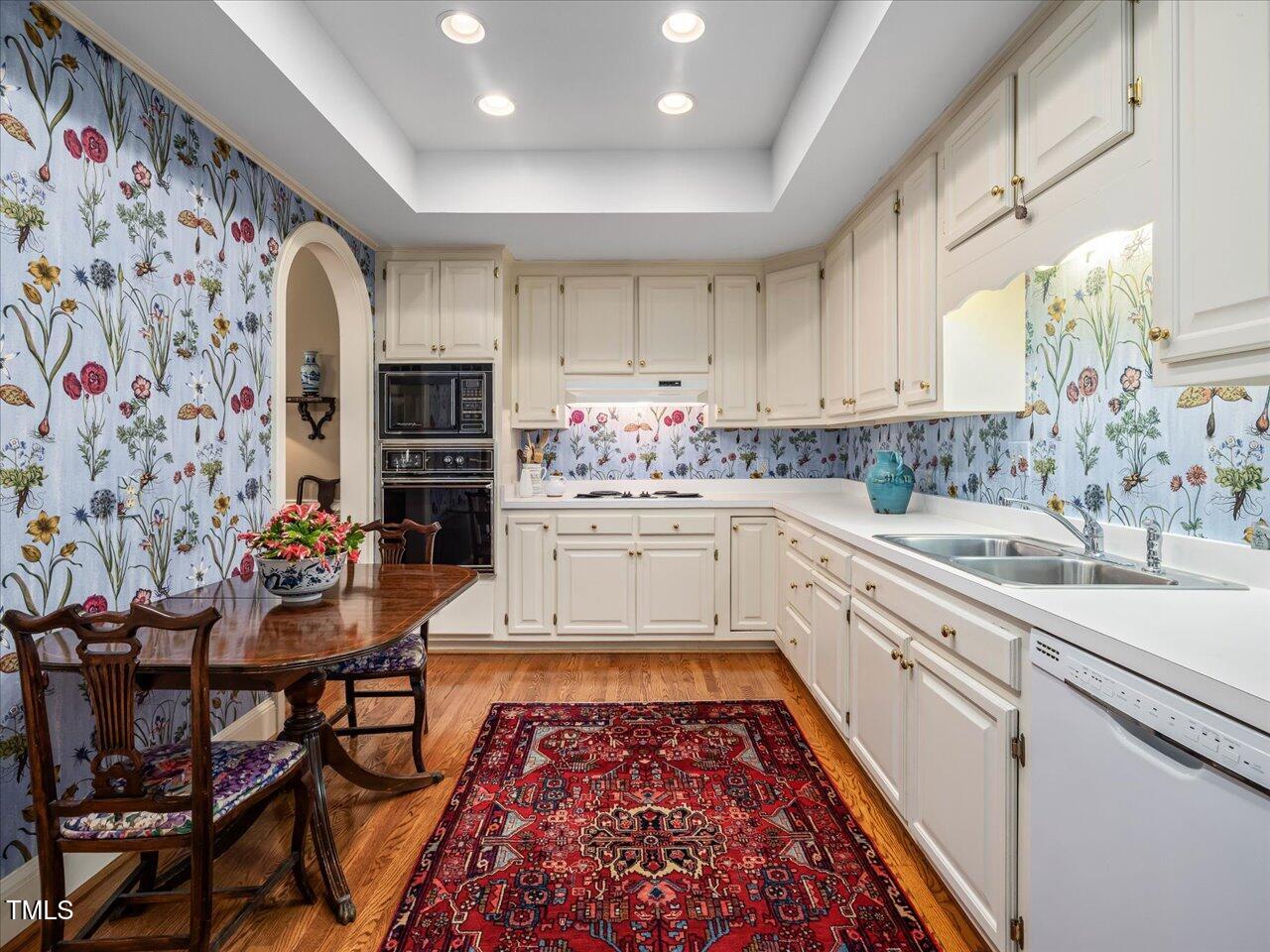 3307 Ridgecrest Court Raleigh, NC 27607 - Photo 16 of 34 19-Kitchen