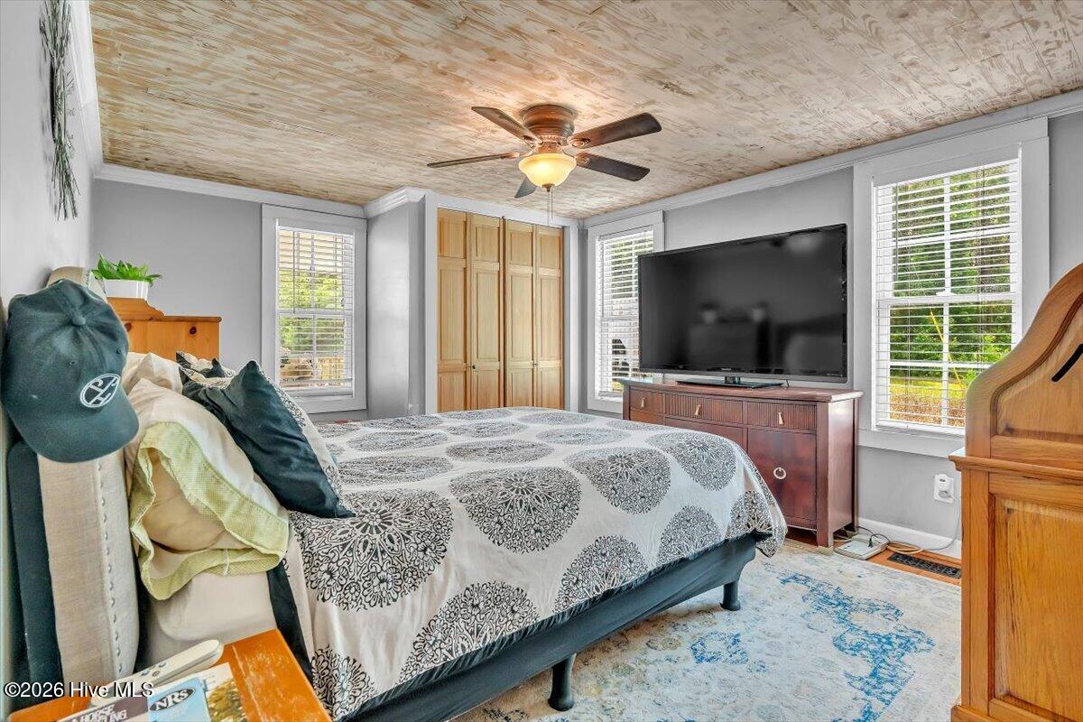 330 Lake Road Newport, NC 28570 - Photo 15 of 71