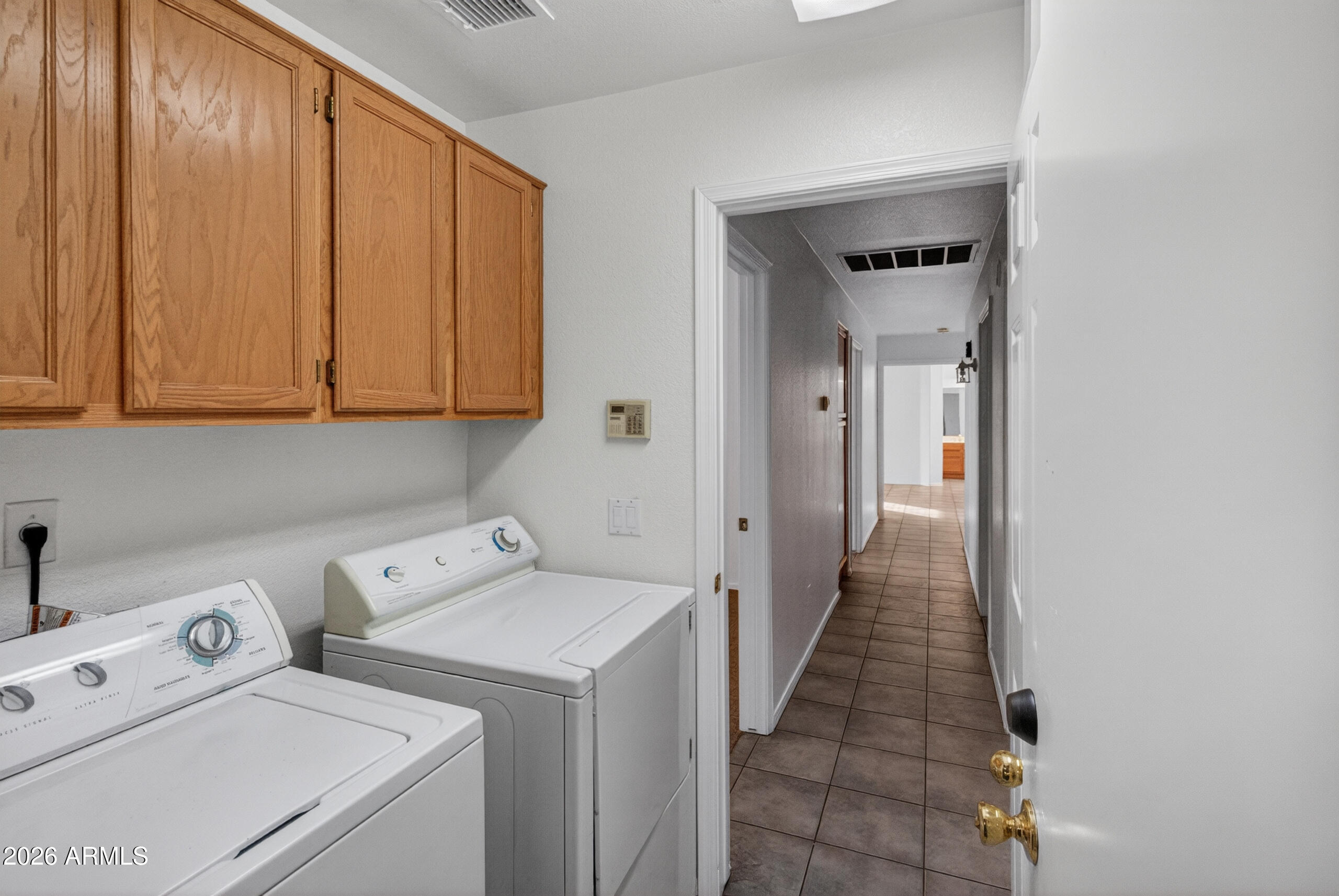 8916 West Davis Road Peoria, AZ 85382 - Photo 23 of 34 Laundry room