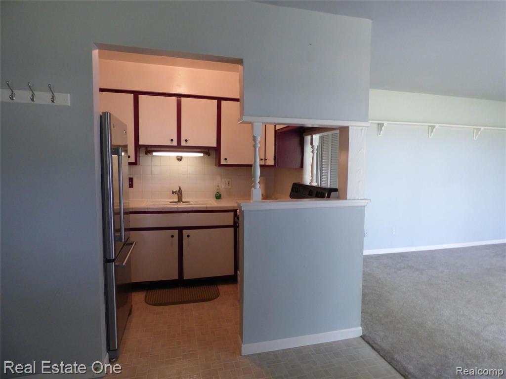 27140 Spaulding Road, Unit 43 New Hudson, MI 48165 - Photo 12 of 31
