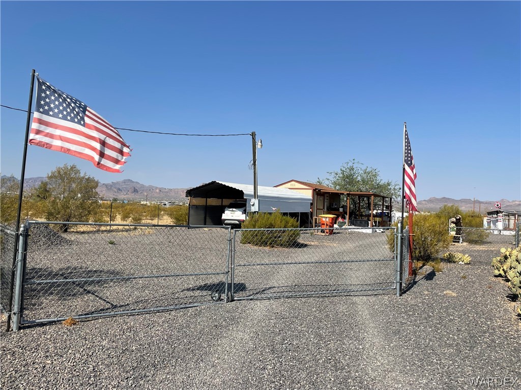 549 Mormon Flat Road Golden Valley, AZ 86413 - Photo 2 of 41 Front of Structure