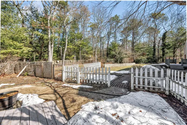 $785,000 | 348 Wakeby Road, Marstons Mills, MA 02648