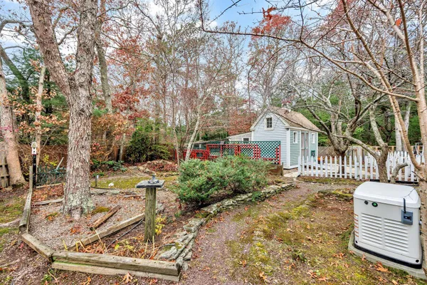 $785,000 | 348 Wakeby Road, Marstons Mills, MA 02648
