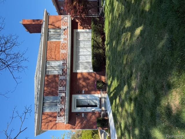 836 Harcourt Road Grosse Pointe Park, MI 48230 - Photo 1 of 20