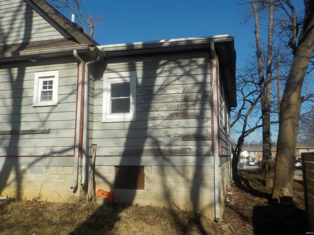 $159,900 | 1419 1/2 West 12th Street, Bloomington, IN 47404