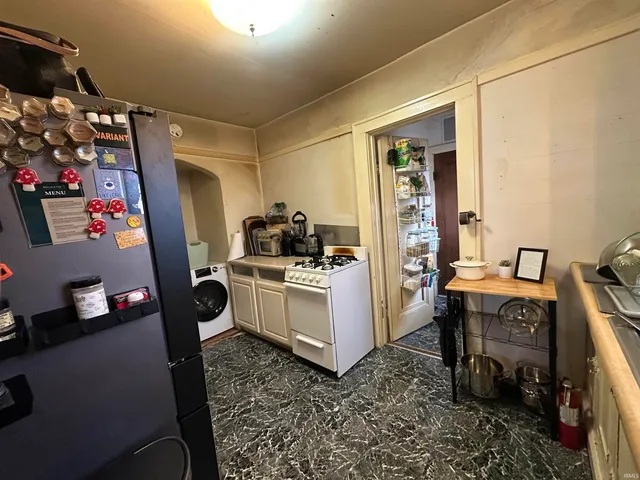 $159,900 | 1419 1/2 West 12th Street, Bloomington, IN 47404