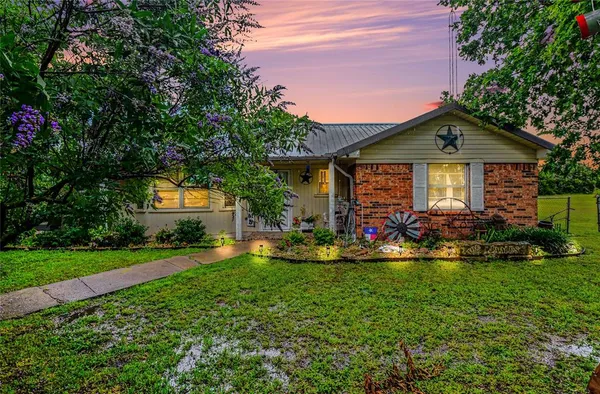 $365,000 | 2382 Farm To Market 1743, Windom, TX 75492