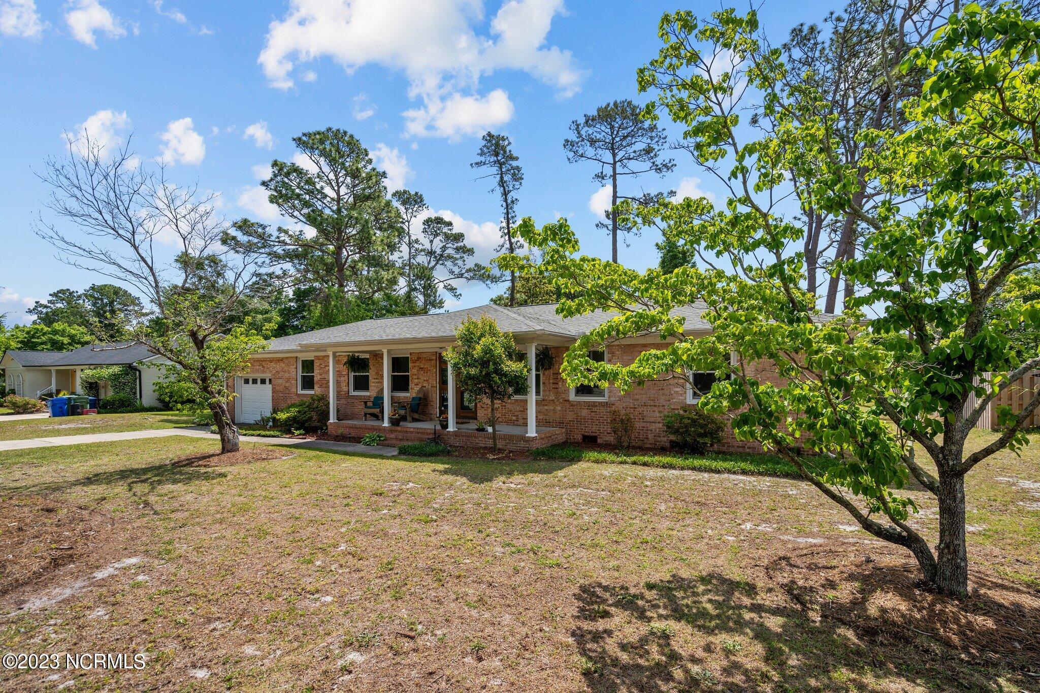 218 Windemere Road Wilmington, NC 28405 - Photo 6 of 57 50-web-or-mls-DSC03950