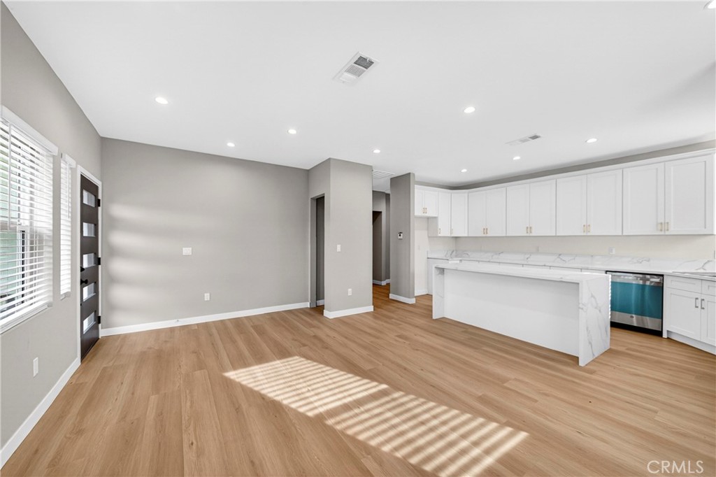 2643 Tenth Street Riverside, CA 92507 - Photo 2 of 40