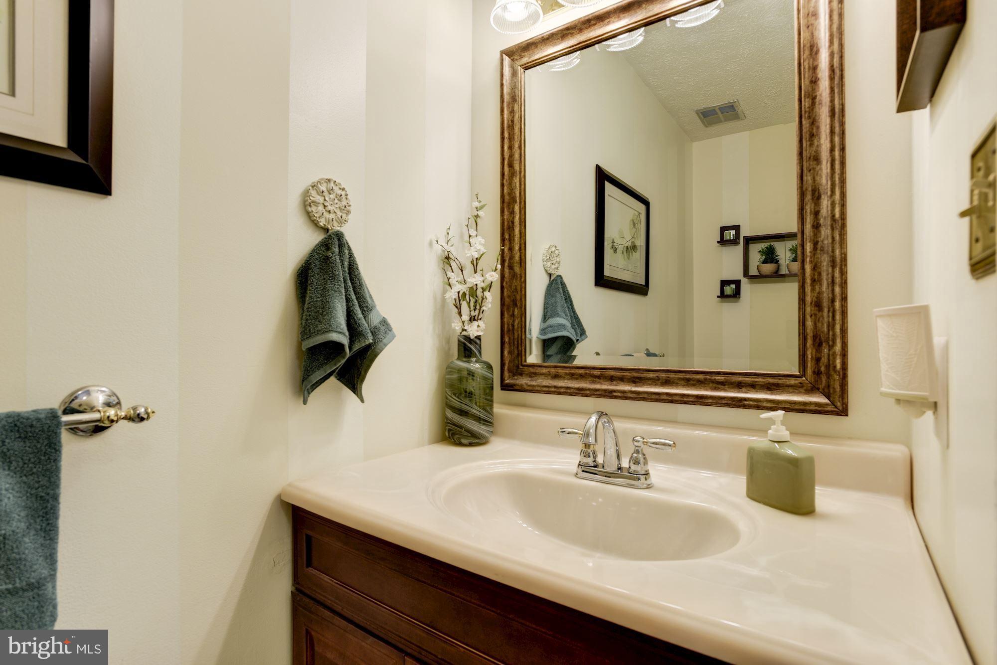 9012 Naygall Road Baltimore, MD 21234 - Photo 22 of 55 Half bath