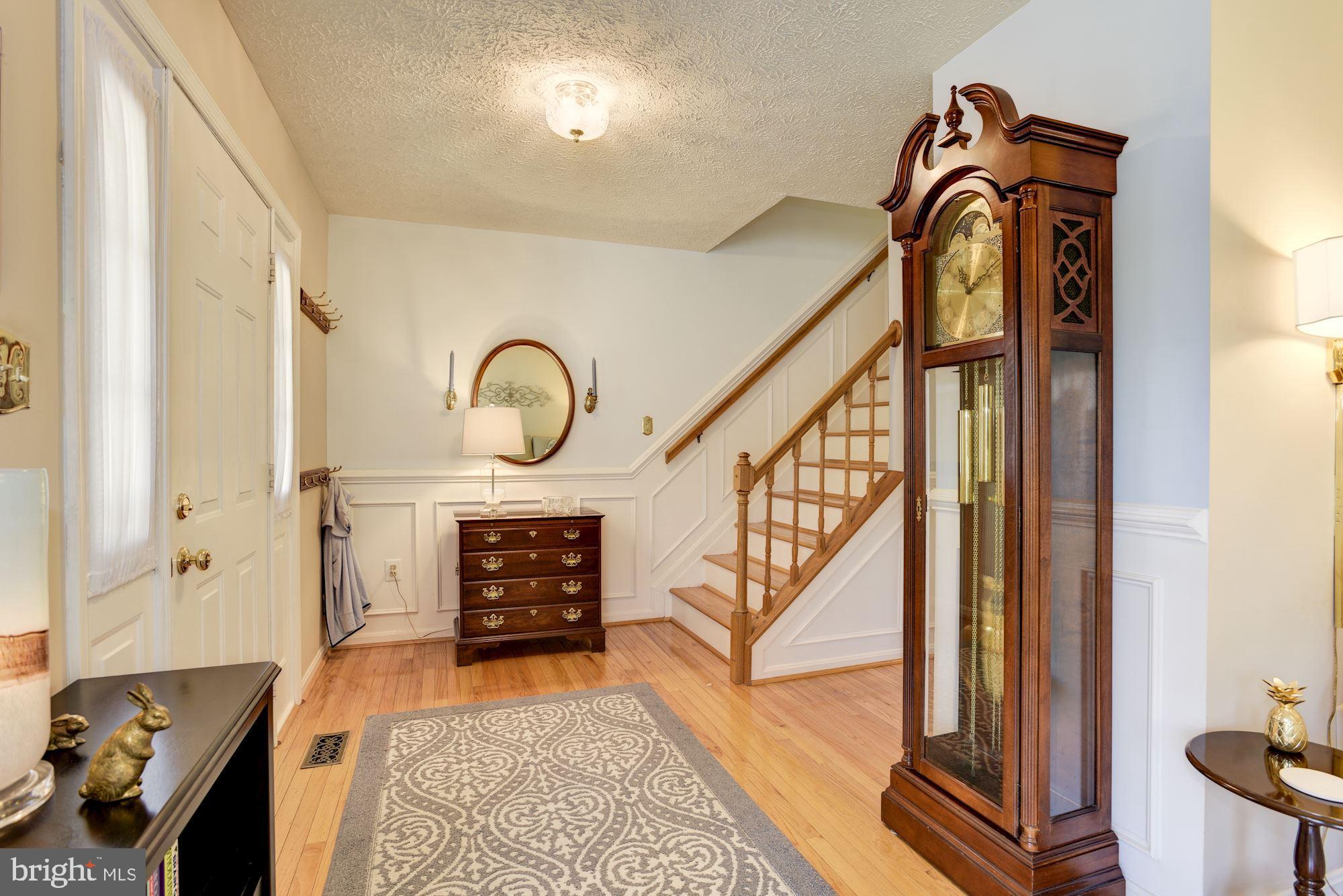 9012 Naygall Road Baltimore, MD 21234 - Photo 6 of 55 Entry foyer with hardwood