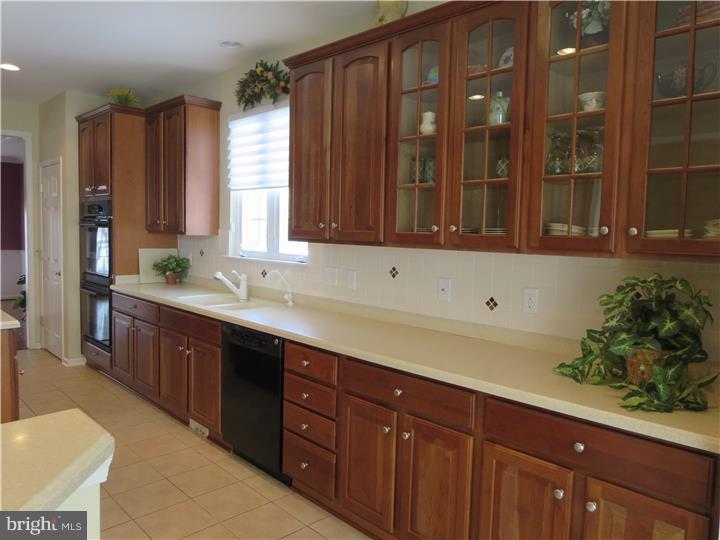 7 Hidden Brook Way Sinking Spring, PA 19608 - Photo 7 of 25 Gallery Image 7