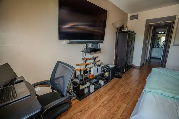 $2,500 | 13917 Southwest 90th Avenue, Unit 214B, Miami, FL 33176