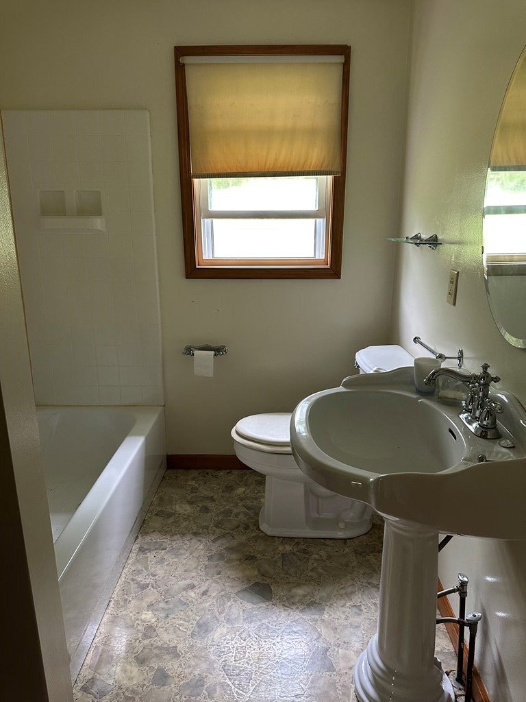 1265 Adria Road North Tazewell, VA 24630 - Photo 18 of 24 Gallery Image 18