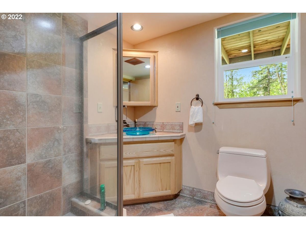 475 Southwest Stepien Road Gaston, OR 97119 - Photo 23 of 32 Gallery Image 23