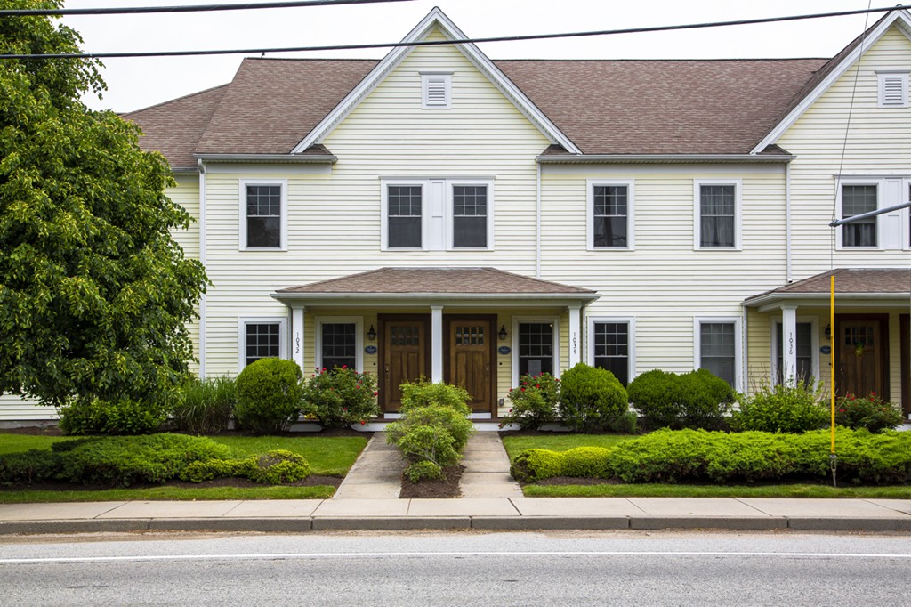 1034 West Shore Road, Unit 1034 Warwick, RI 02889 - Photo 3 of 20