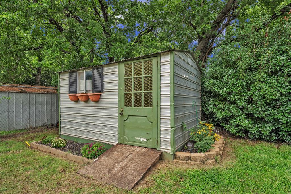 19 Page Street Hurst, TX 76053 - Photo 35 of 39