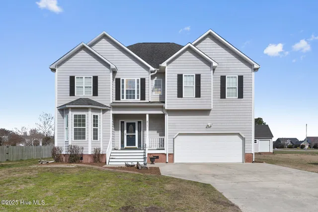 $434,000 | 817 Willbrook Circle, Sneads Ferry, NC 28460